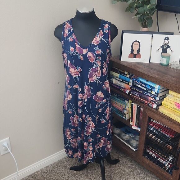 Philosophy Midi Dress - Picture 1 of 8